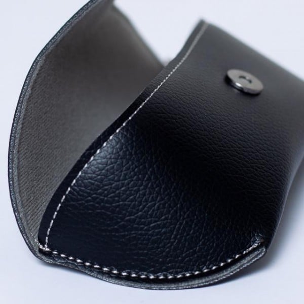 Negru - Black