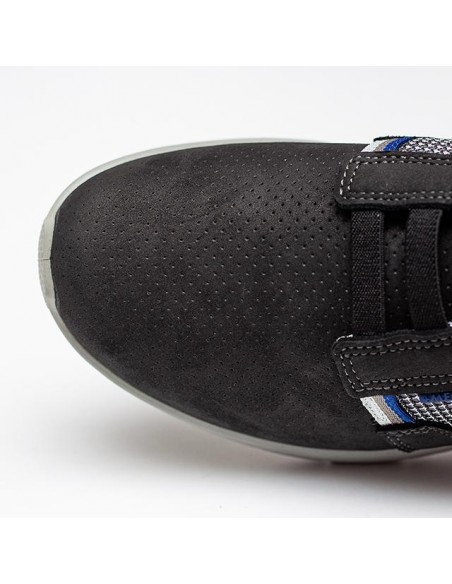 Negru - Black