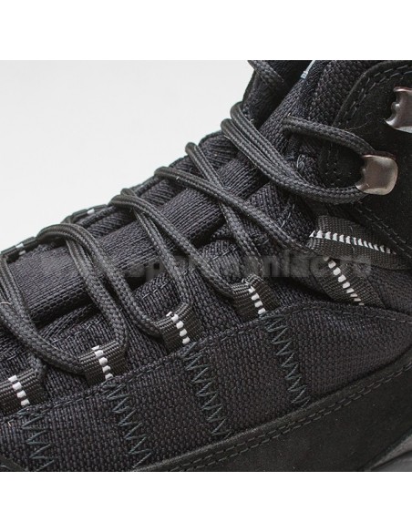Negru - Black