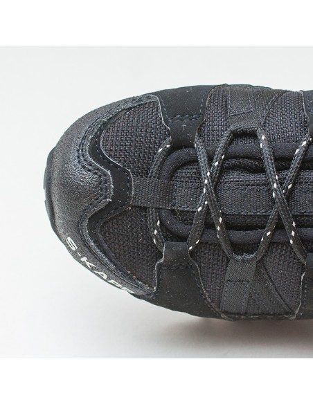 Negru - Black