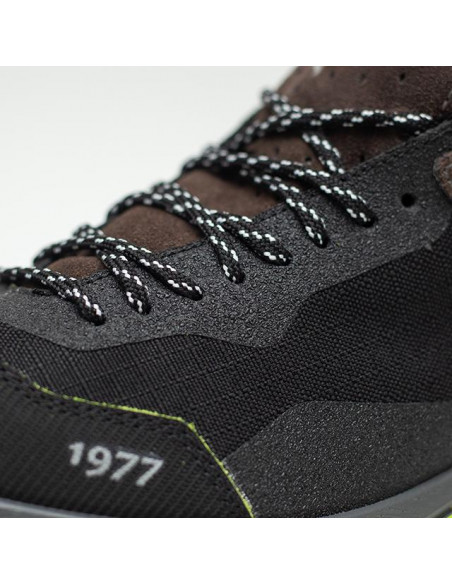 Negru - Black/Volt Green
