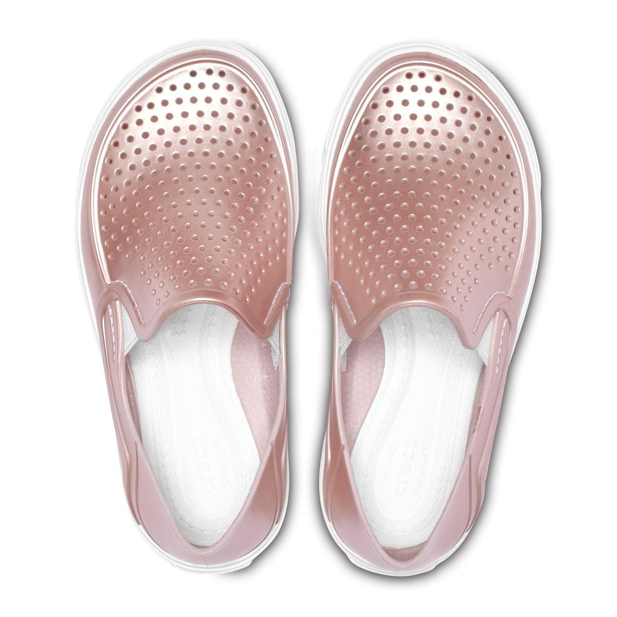 Pantofi Crocs Kids\' CitiLane Roka Metallic Slip-On Roz - Rose Dust - 3 | YEO