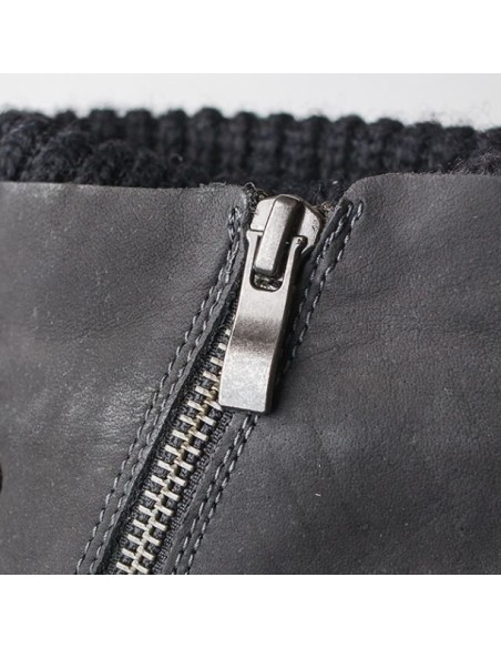 Negru - Black