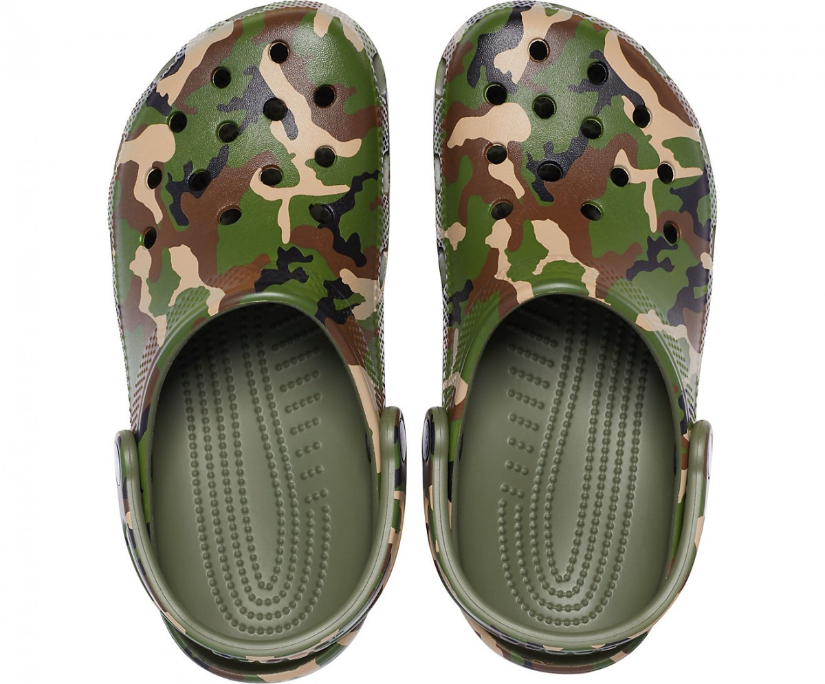 Saboti Crocs Classic Printed Camo Clog Verde - Army Green/Multi - 1 | YEO