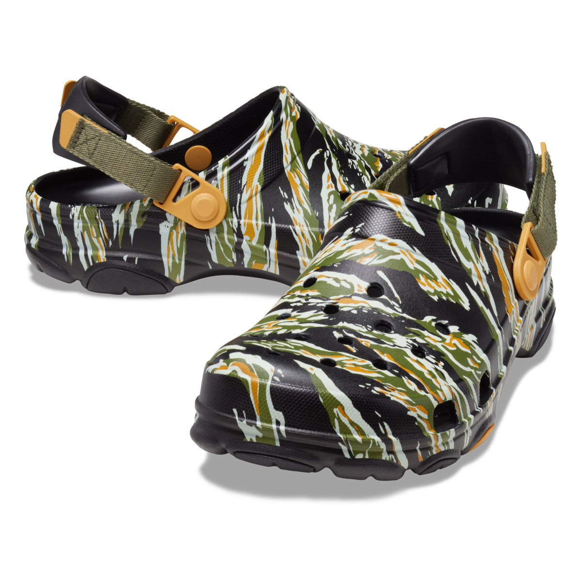 Saboti Crocs Classic All Terrain Camo Clog Negru - Black/Multi - 4 | YEO