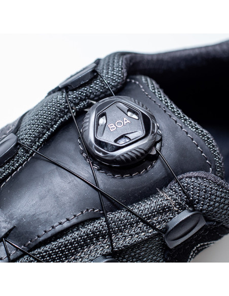 Negru - Black