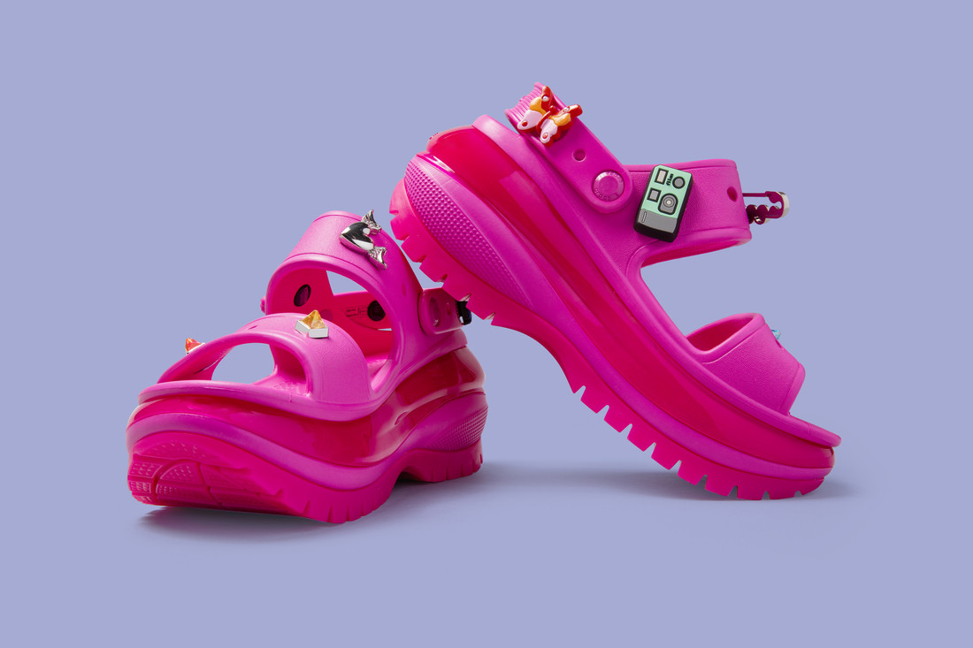 Sandale Crocs Classic Mega Crush Sandal Roz - Juice - 3 | YEO