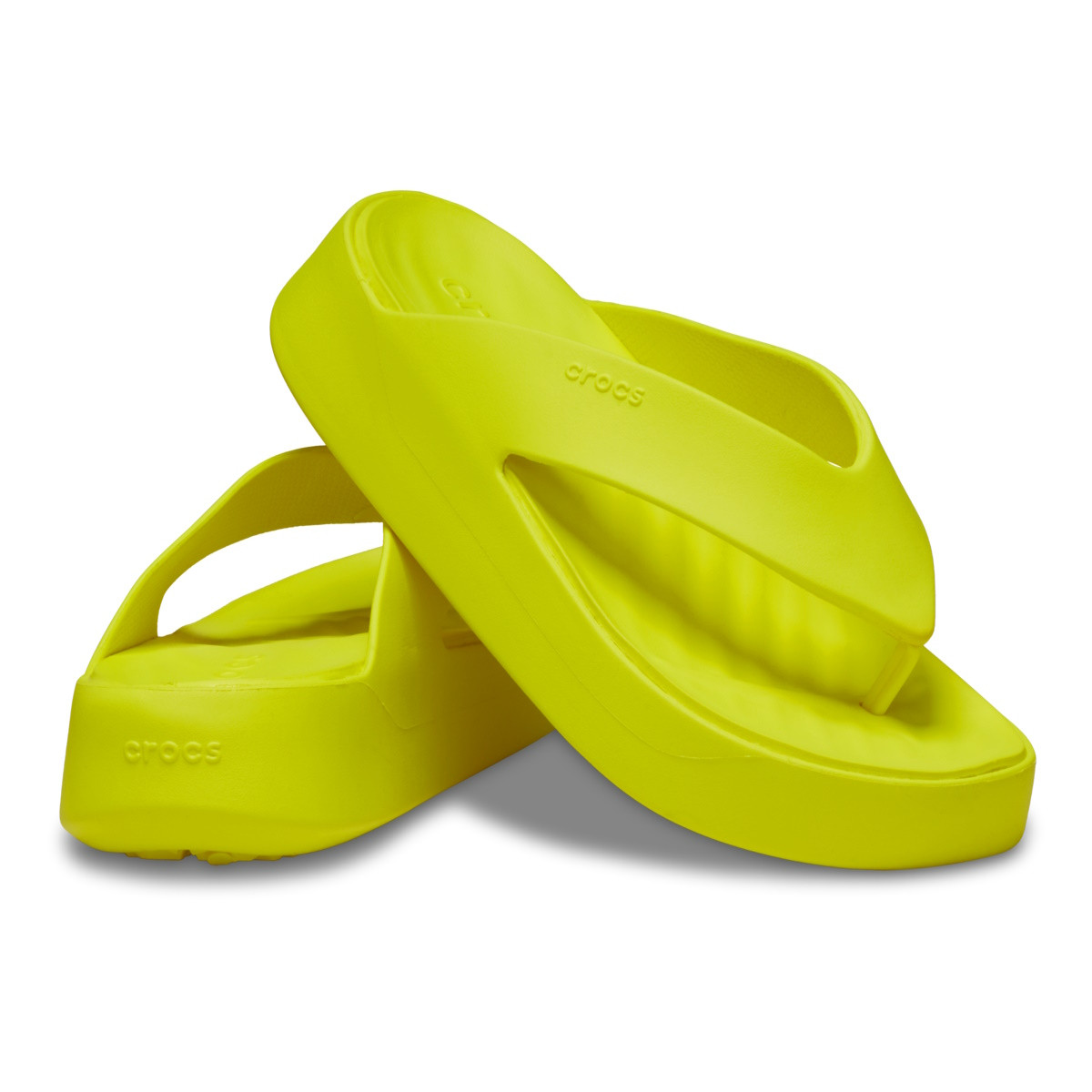 Slapi Crocs Getaway Platform Flip Verde - Acidity - 3 | YEO