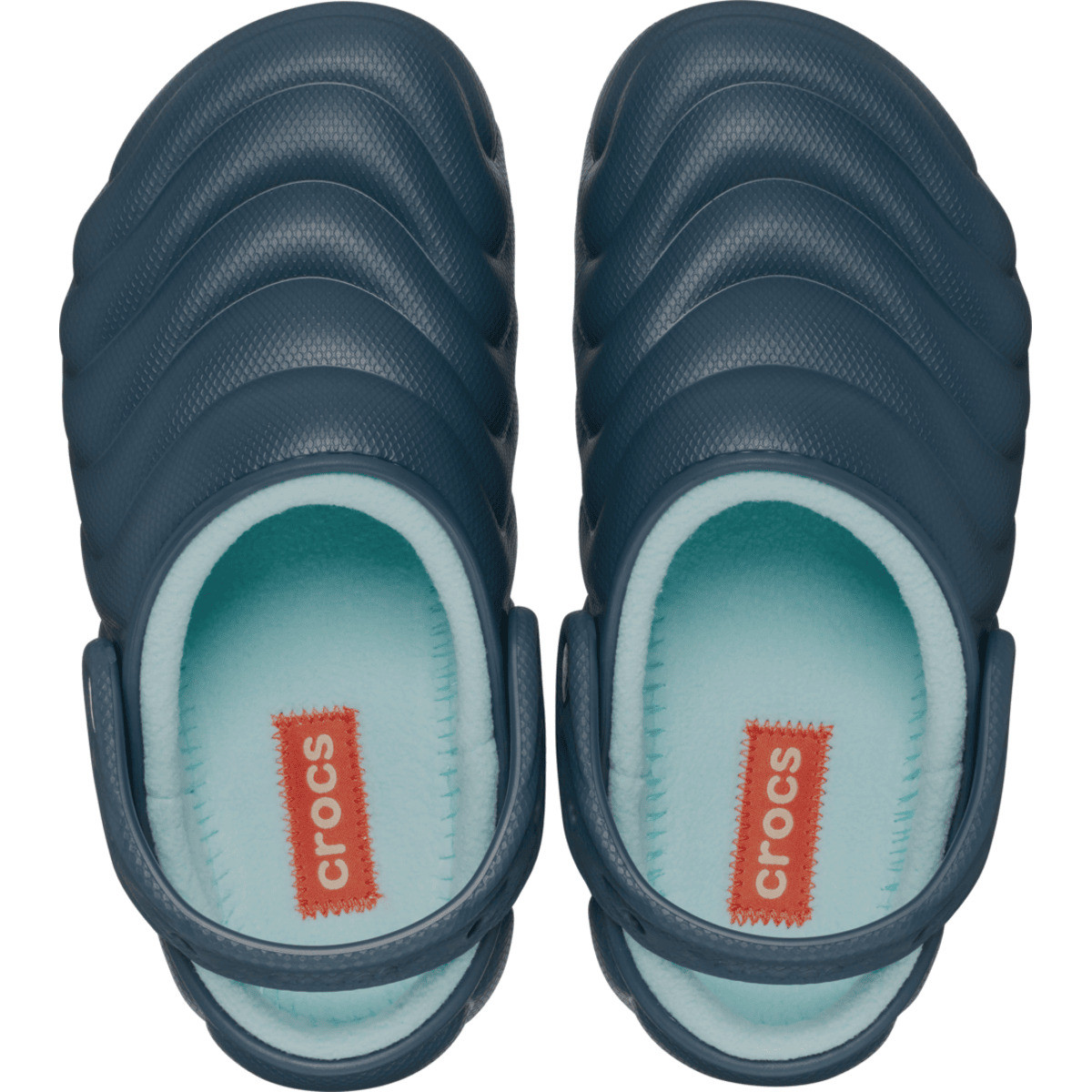 Saboti Crocs Classic Lined Overpuff Clog Albastru - Nightfall - 4 | YEO