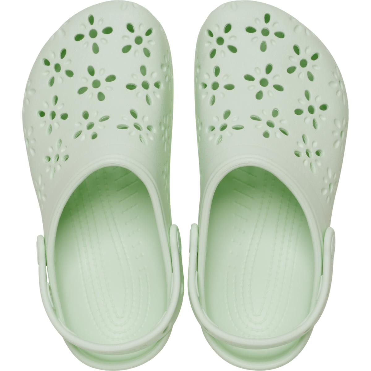 Saboti Crocs Classic Floral Cut-Out Clog Verde - Jade Tint - 4 | YEO