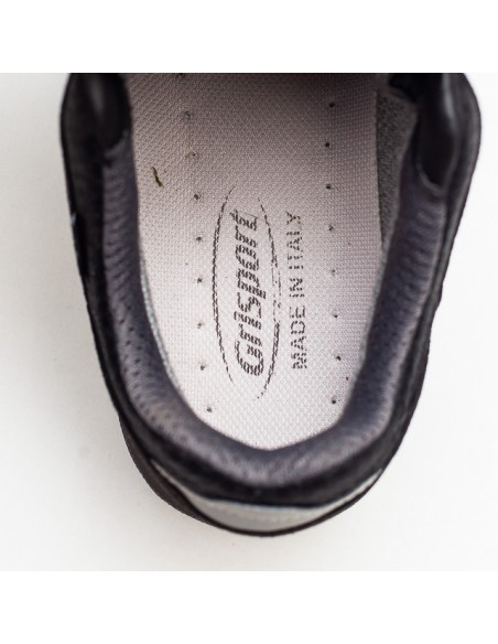 Negru - Black
