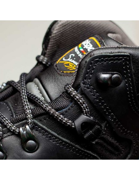 Negru - Black