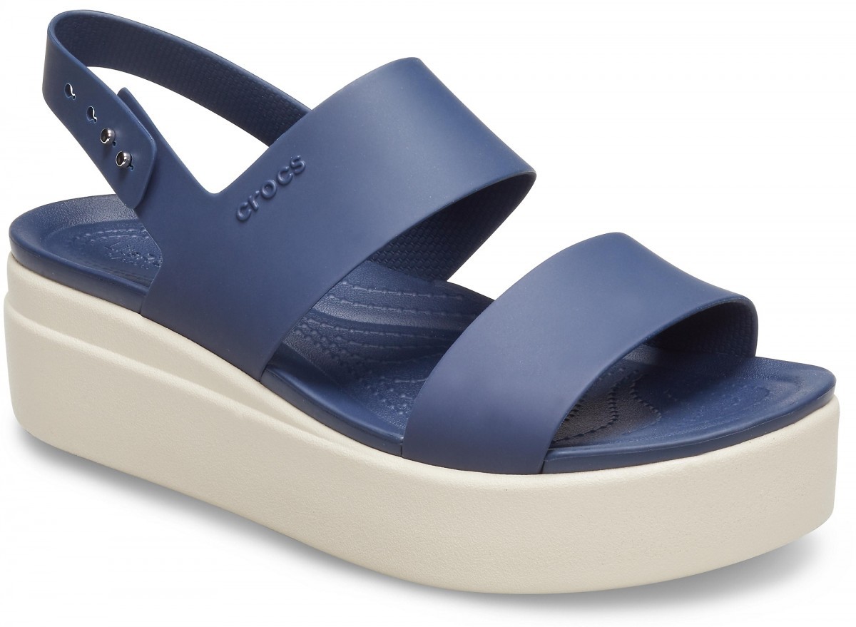 Sandale Crocs Brooklyn Low Wedge Albastru - Navy/Stucco - 1 | YEO