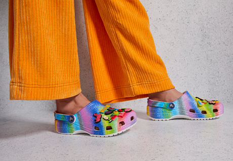 MARTIE 2023: Cadouri speciale Crocs Jibbitz de Mărțișor!